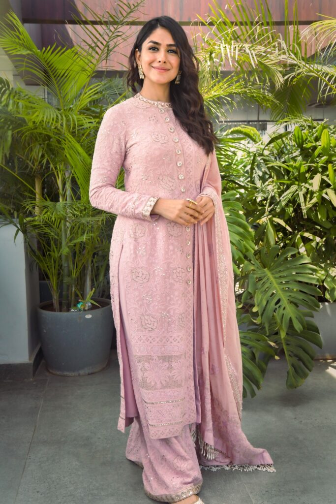 hi-nani-mrunal-thakur-6